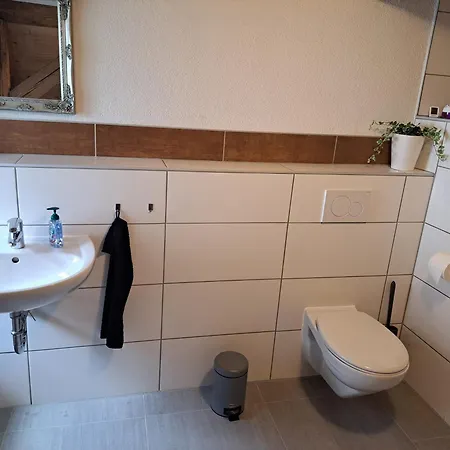 Heuboden Und Wohnstueble Хюфинген