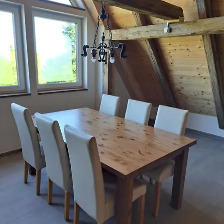 Διαμέρισμα Heuboden Und Wohnstueble *