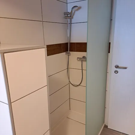 Heuboden Und Wohnstueble Хюфинген